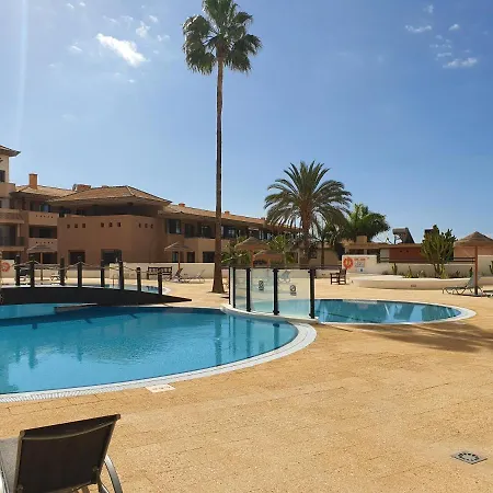 Cosy 2 アパート *