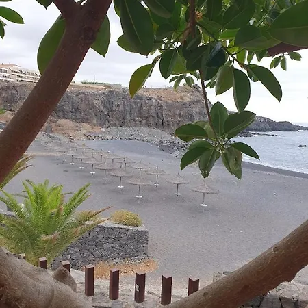 Cosy 2 アパート *